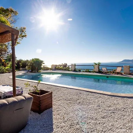 Chalet Sicilian Pool Ventimiglia